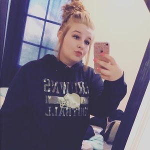 Meet your Posher, Lacie